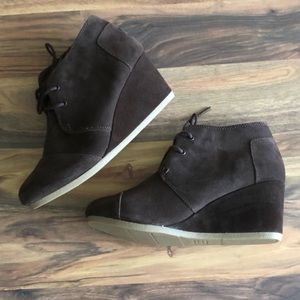 NWOT Toms wedges